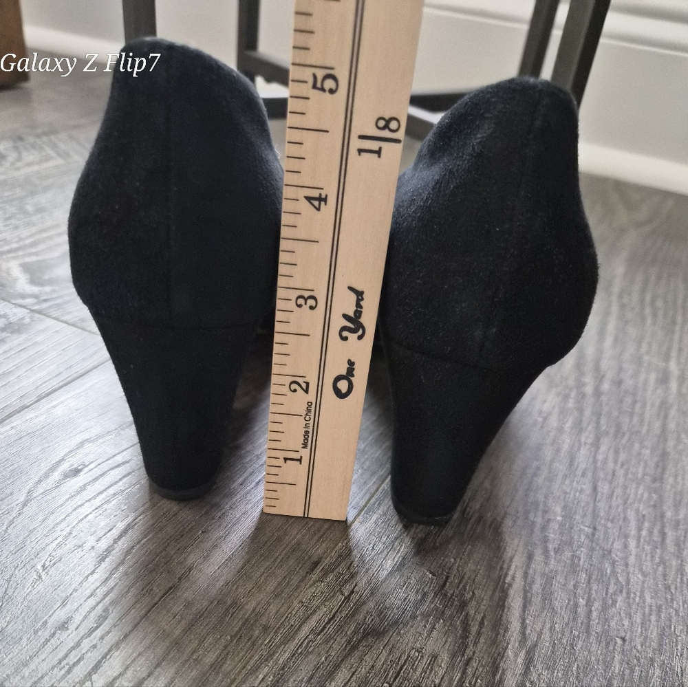 Botkier New York Black Pointed Toe Wedge Heels Pumps Women’s Size 7.5 - Picture 8 of 8